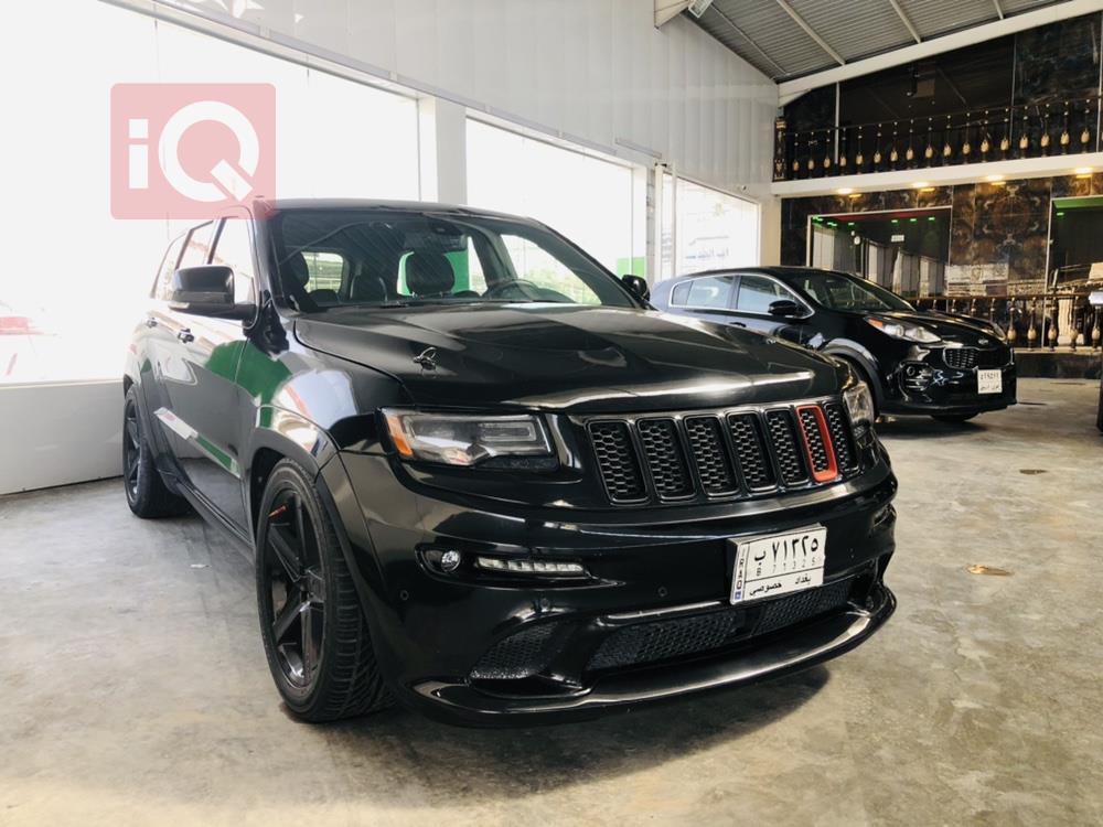 جیپ گراند شیرۆکی